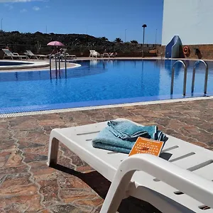 Hübsche Mit 2 Schlafzimmern, Pool Und Wlan, Strandnähe , Callao Salvaje Spanien